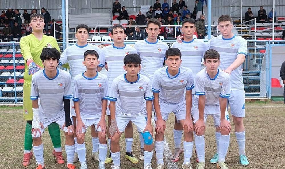 U16 takımı ligi 39 puanla 3'üncü bitirdi