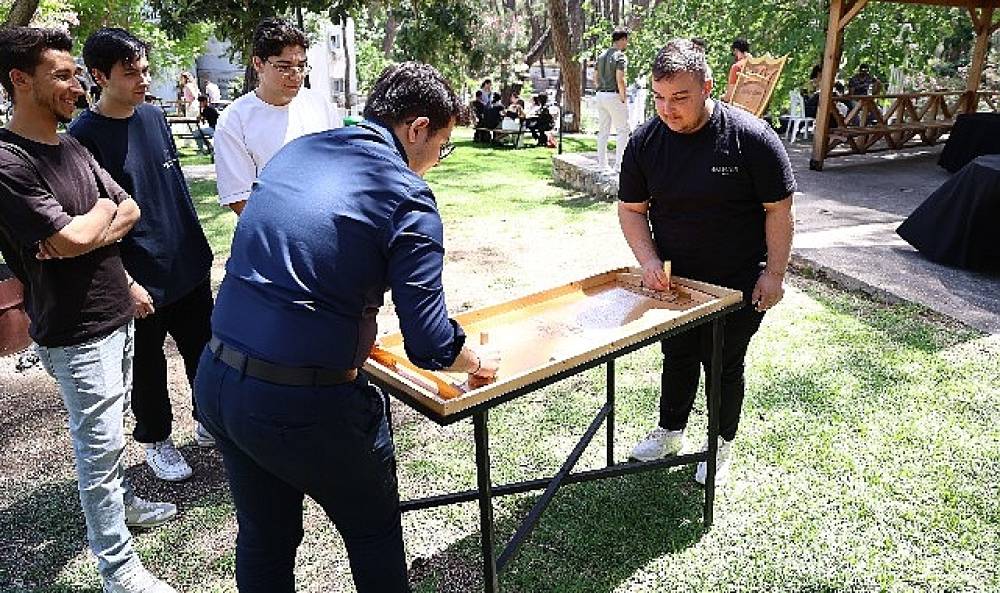 Başkan Muhittin Böcek'in 19 Mayıs Atatürk'ü Anma Gençlik ve Spor Bayramı Mesajı