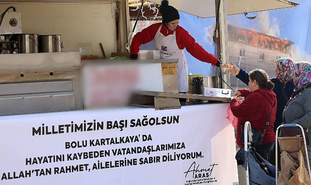 Muğla Büyükşehir Yangında Hayatını Kaybedenler İçin Lokma Dağıttı