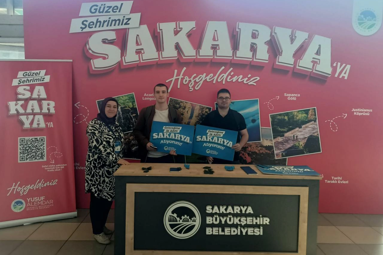 Sakarya'da üniversitelilere sıcak karşılama