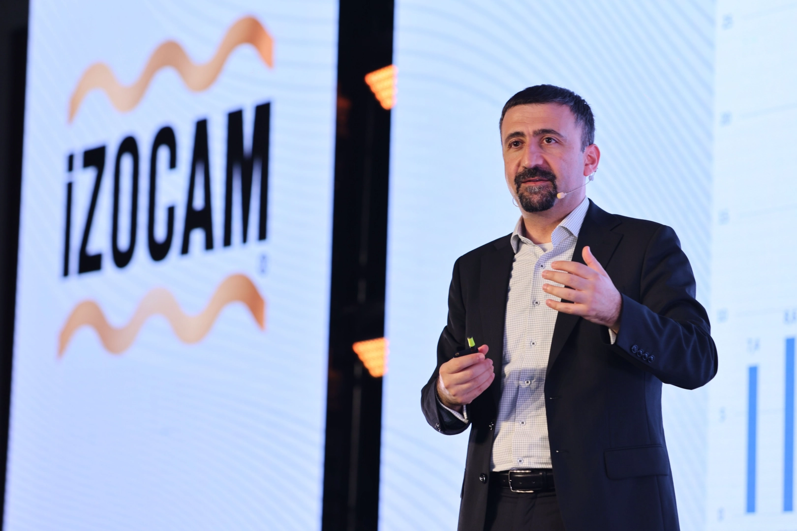 İzocam, bayileriyle &ldquo;K&ouml;klerimiz bir, g&uuml;c&uuml;m&uuml;z birlikte&rdquo; mottosuyla Antalya&rsquo;da buluştu