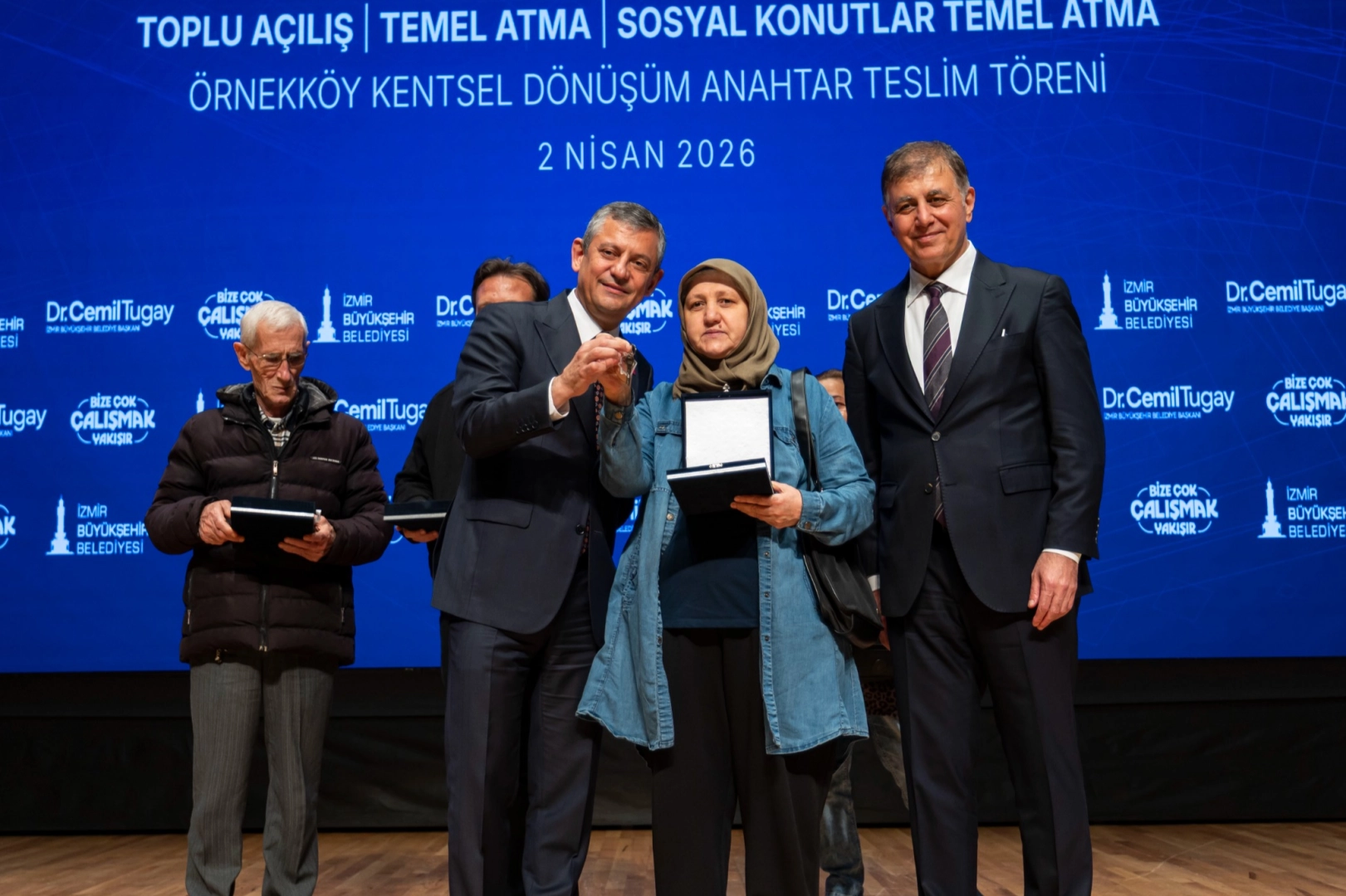 İzmir&rsquo;de dev yatırım hamlesi.. Y&uuml;zlerce projeye a&ccedil;ılış ve temel