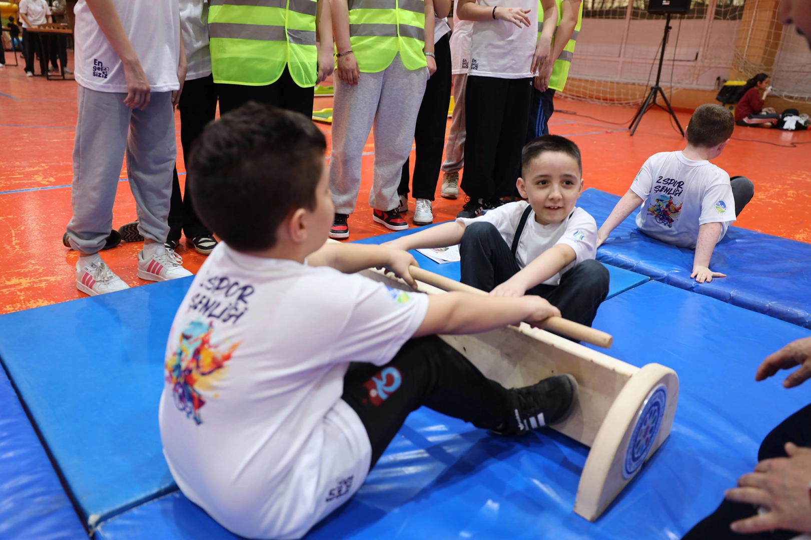 Otizm farkındalığında sporun birleştirici g&uuml;c&uuml;ne Sakarya'dan anlamlı şenlik
