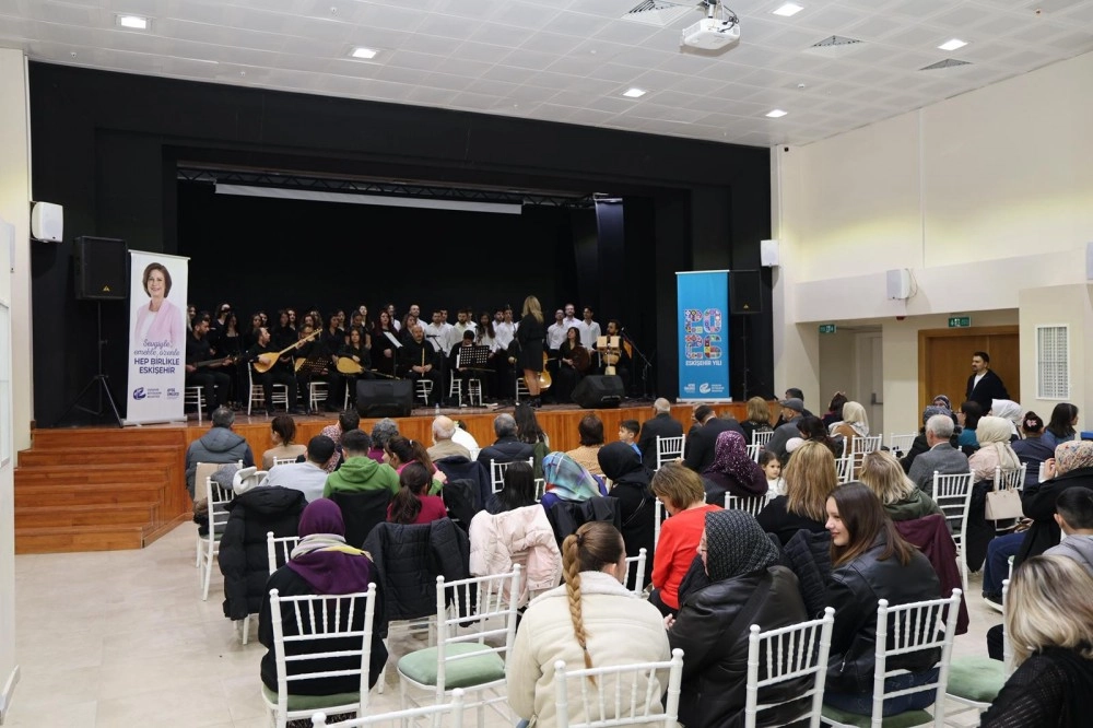 Eskişehir B&uuml;y&uuml;kşehir Gen&ccedil;lik Korosu&rsquo;ndan unutulmaz konser