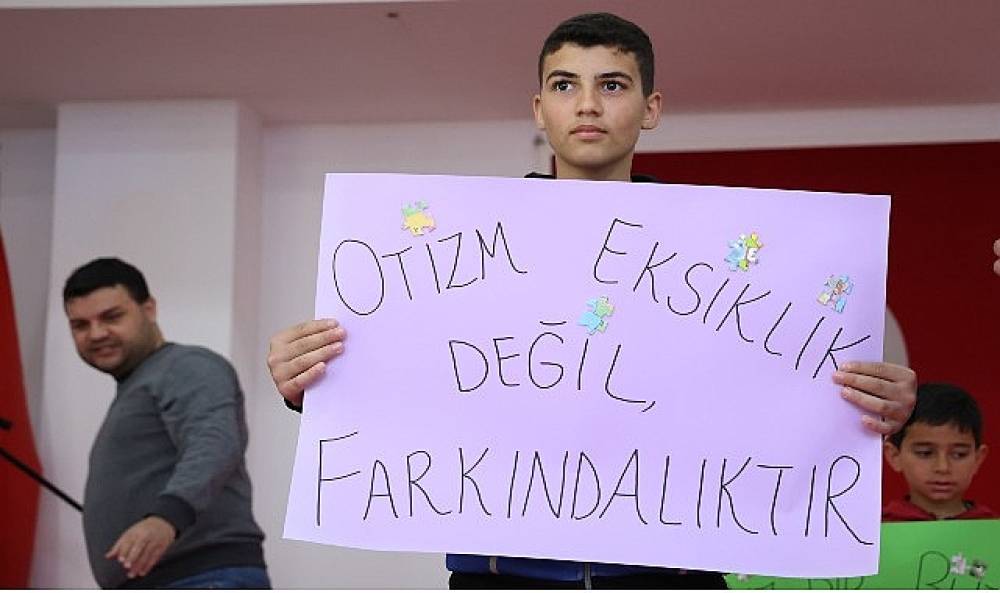 B&uuml;y&uuml;kşehir'den otizm farkındalık g&uuml;n&uuml;nde anlamlı etkinlik