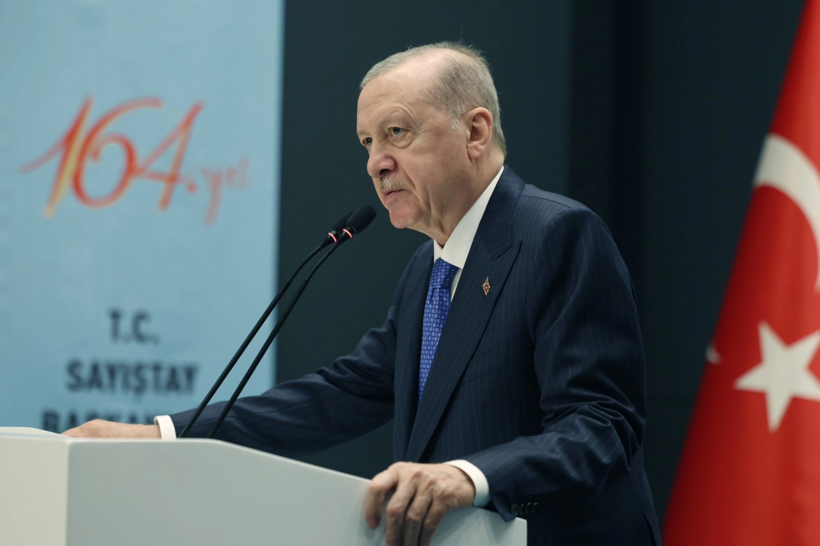 Cumhurbaşkanı Erdoğan: Kamu malını kişisel c&uuml;zdanı gibi kullananlara izin veremeyiz
