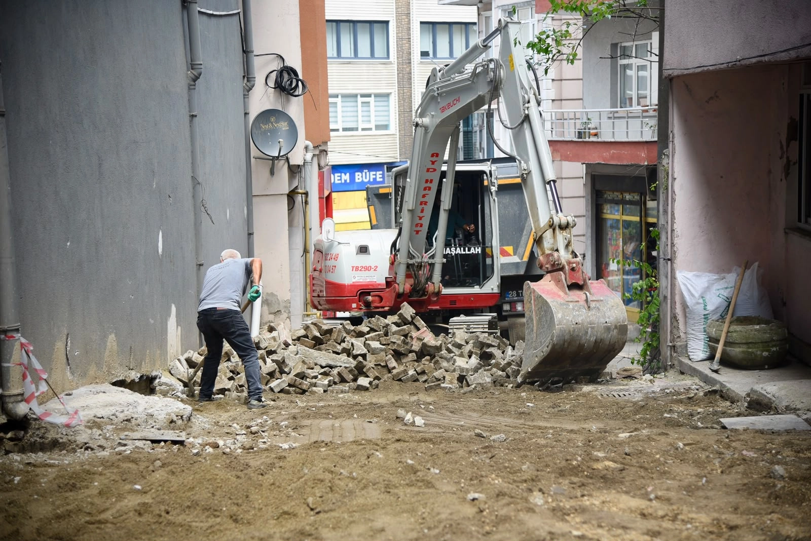 Giresun Belediyesi&rsquo;nden kent genelinde &uuml;styapı hamlesi