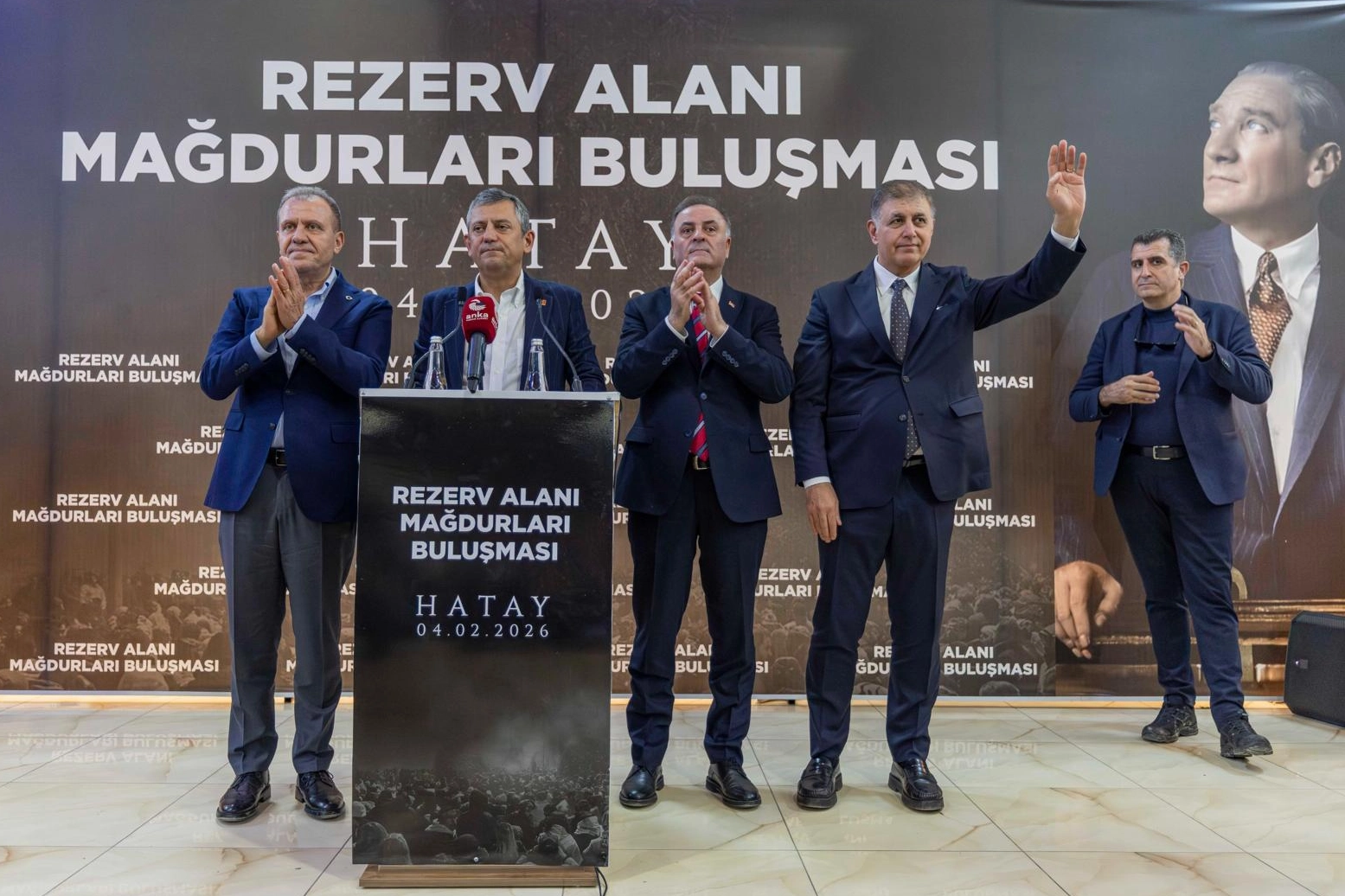 CHP'li başkanlar Hatay&rsquo;da depremzedelerle buluştu