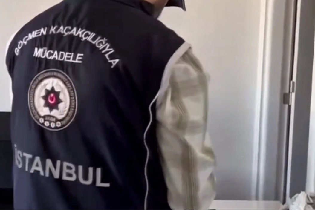 İstanbul'da 'sahte ekspertizle vatandaşlık' operasyonu... 2,5 milyar TL'lik usuls&uuml;zl&uuml;k iddiası