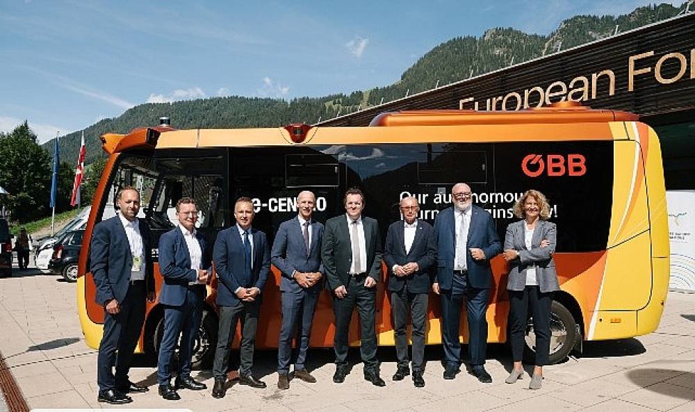 &Ouml;BB, Alpbach'ta Otonom Otokar e‑Centro ile Yolcu Taşımaya Başladı