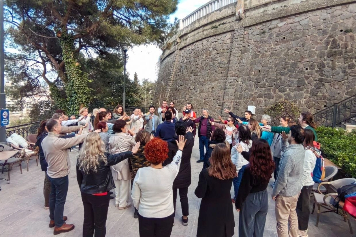İzmir&rsquo;in Kamusal Mekan S&ouml;yleşileri&rsquo;nde &uuml;&ccedil;&uuml;nc&uuml; buluşma