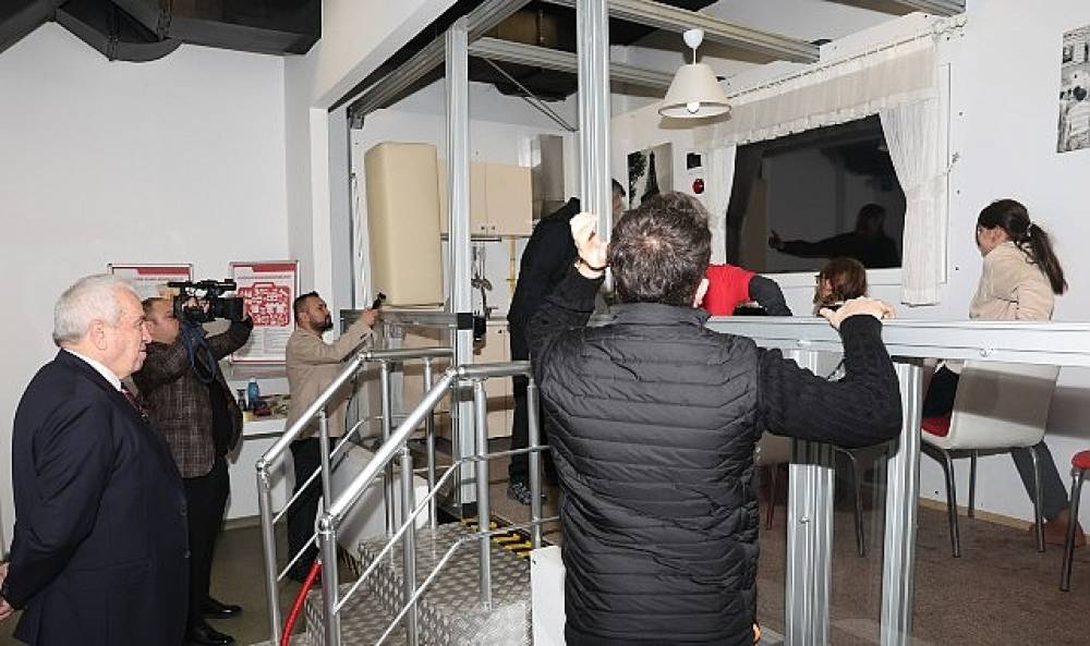 6 Şubat'ın yıl d&ouml;n&uuml;m&uuml;nde Nil&uuml;fer'de afet bilinci semineri