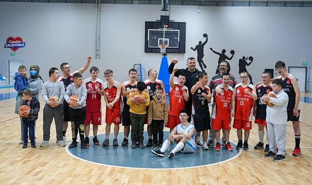 Başkan Taşyasan &ldquo;&Ouml;zel dev adamlarla" buluştu