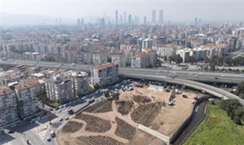 İzmir İtfaiyesi Korusu'na ilk fidanlar dikildi