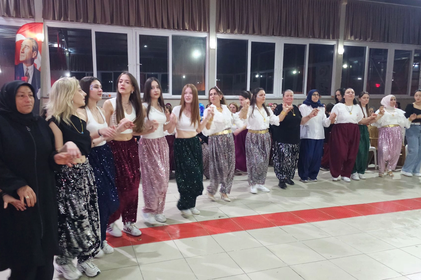 Lalapaşa&rsquo;da Geleneksel Şalvar Gecesi&rsquo;nde kadınlar buluştu