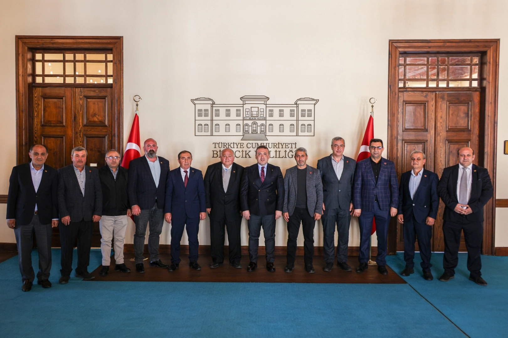 Bilecik'te Vali S&ouml;zer&rsquo;den muhtarlara tam destek