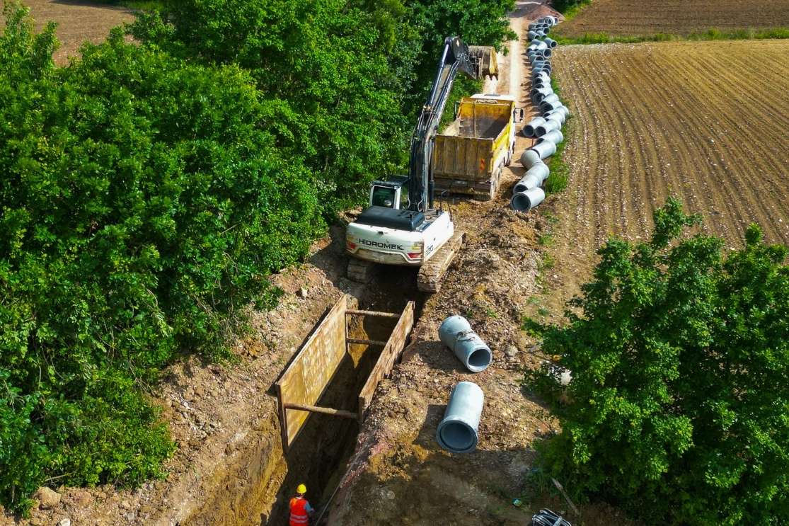 Sakarya'da&nbsp;atık su altyapısı 5 bin metrelik yeni hat ile g&uuml;&ccedil;leniyor