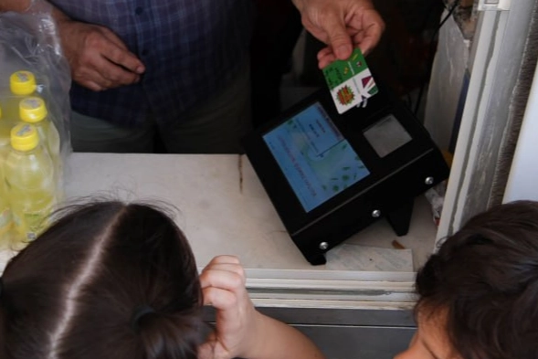 İstanbul&rsquo;da 100 bin &ouml;ğrenciye 'g&ouml;n&uuml;lden bir &ouml;ğ&uuml;n' desteği