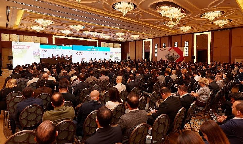 Erdemir, Bursa'da sekt&ouml;rle bir araya geldi: &Ccedil;elik Sekt&ouml;r&uuml;nde D&ouml;n&uuml;ş&uuml;m, Dayanıklılık ve Yerli &Uuml;retim