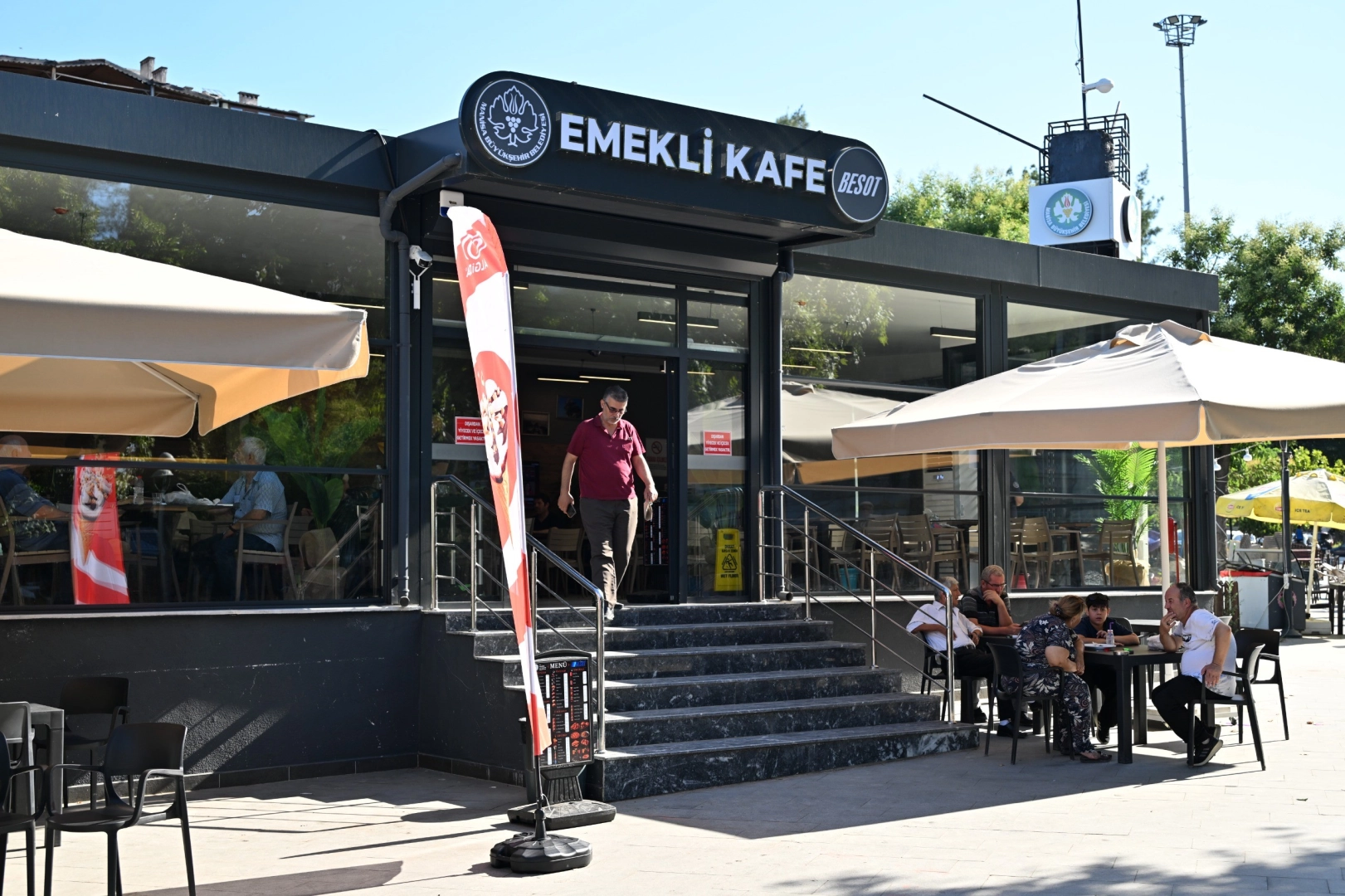 Manisa'da Emekli Kafe kısa s&uuml;rede g&ouml;zde mekan oldu
