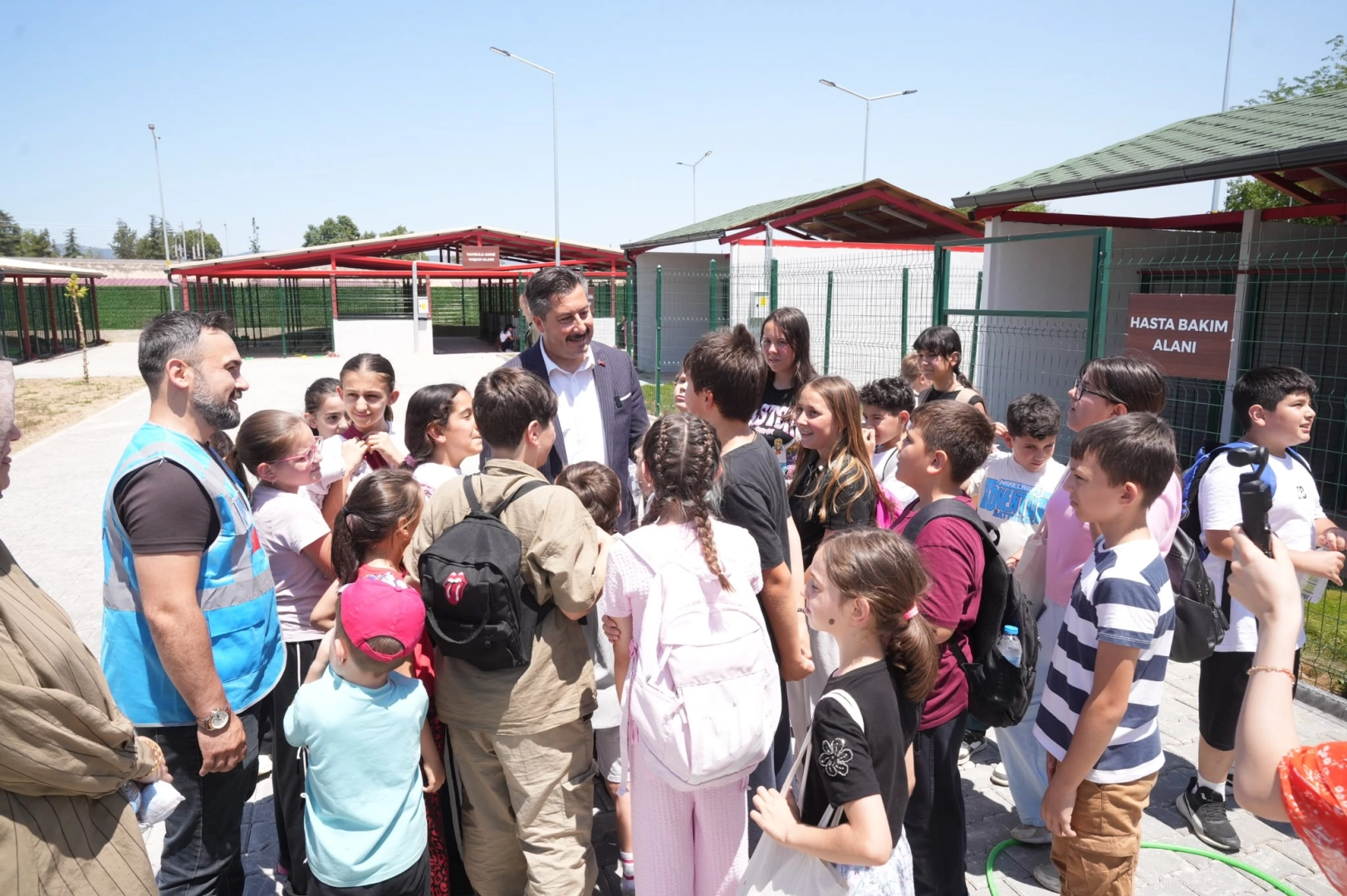 Bursa'da Yenişehir Hayvan Bakımevi ve Doğal Yaşam Alanı &ccedil;ocuklara kapılarını a&ccedil;tı