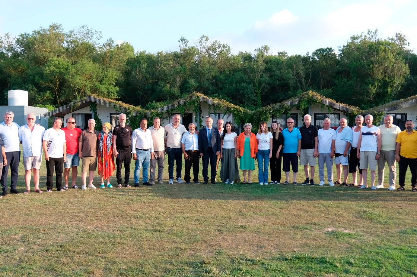 İzmitli mahalle muhtarları Sarısu Gen&ccedil;lik Kampı&rsquo;nda ağırlandı
