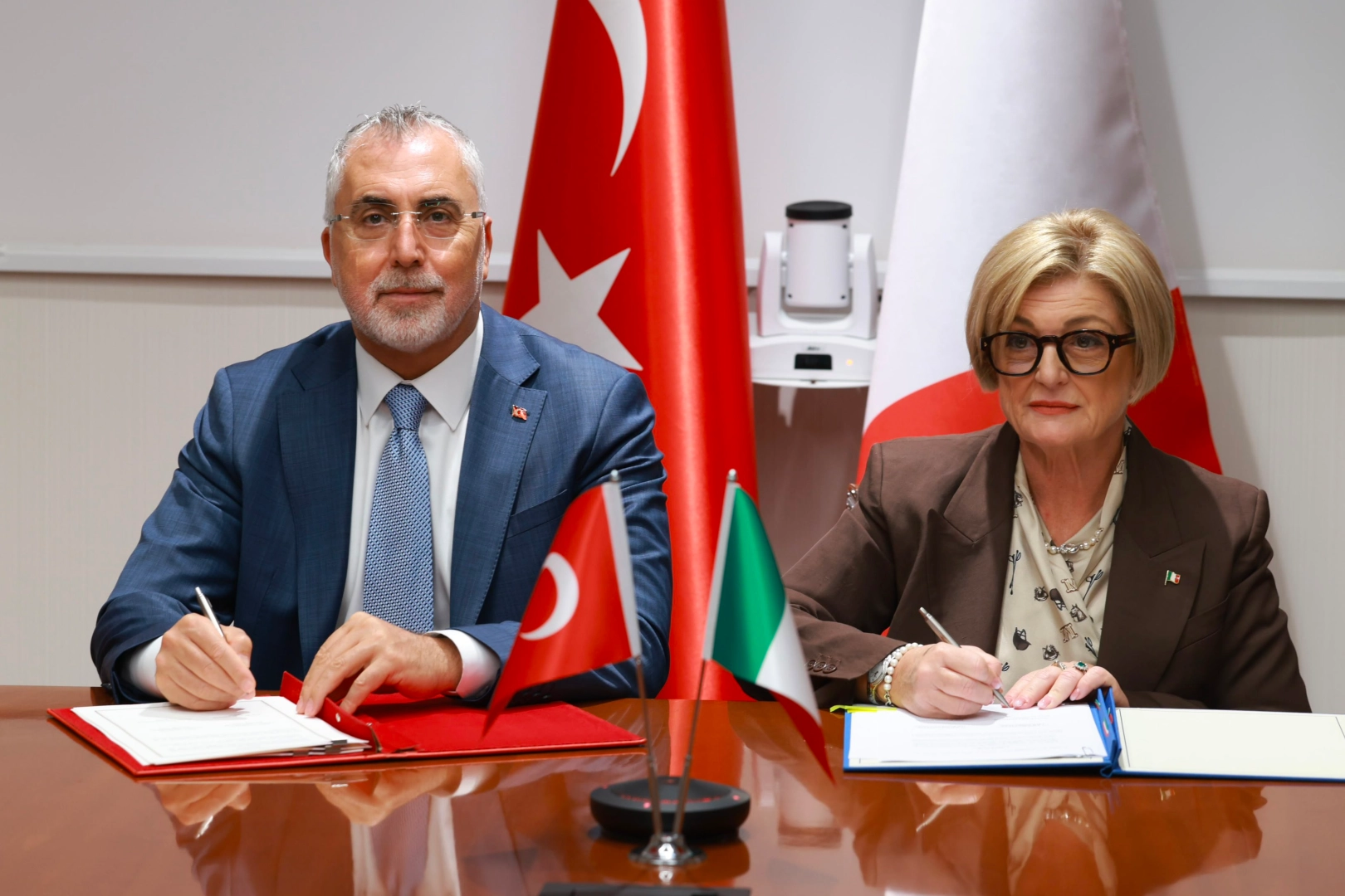 İtalya ile &ccedil;alışma hayatında ortak grup kurulacak