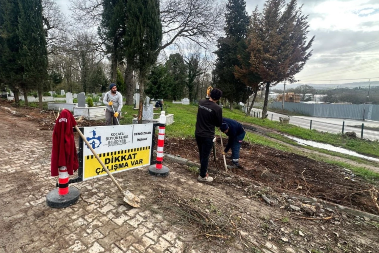 Pelitli Mezarlığı&rsquo;nda tel &ccedil;it ve panel uygulaması