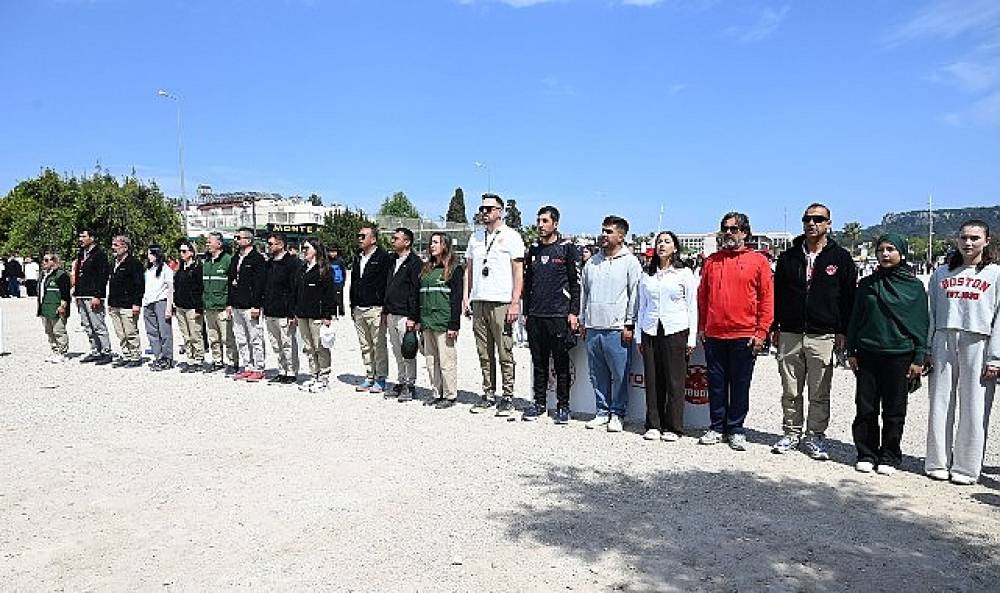 Yeşilay K&uuml;&ccedil;&uuml;kler Yıldızlar T&uuml;rkiye Petank Şampiyonası Kemer'de başladı