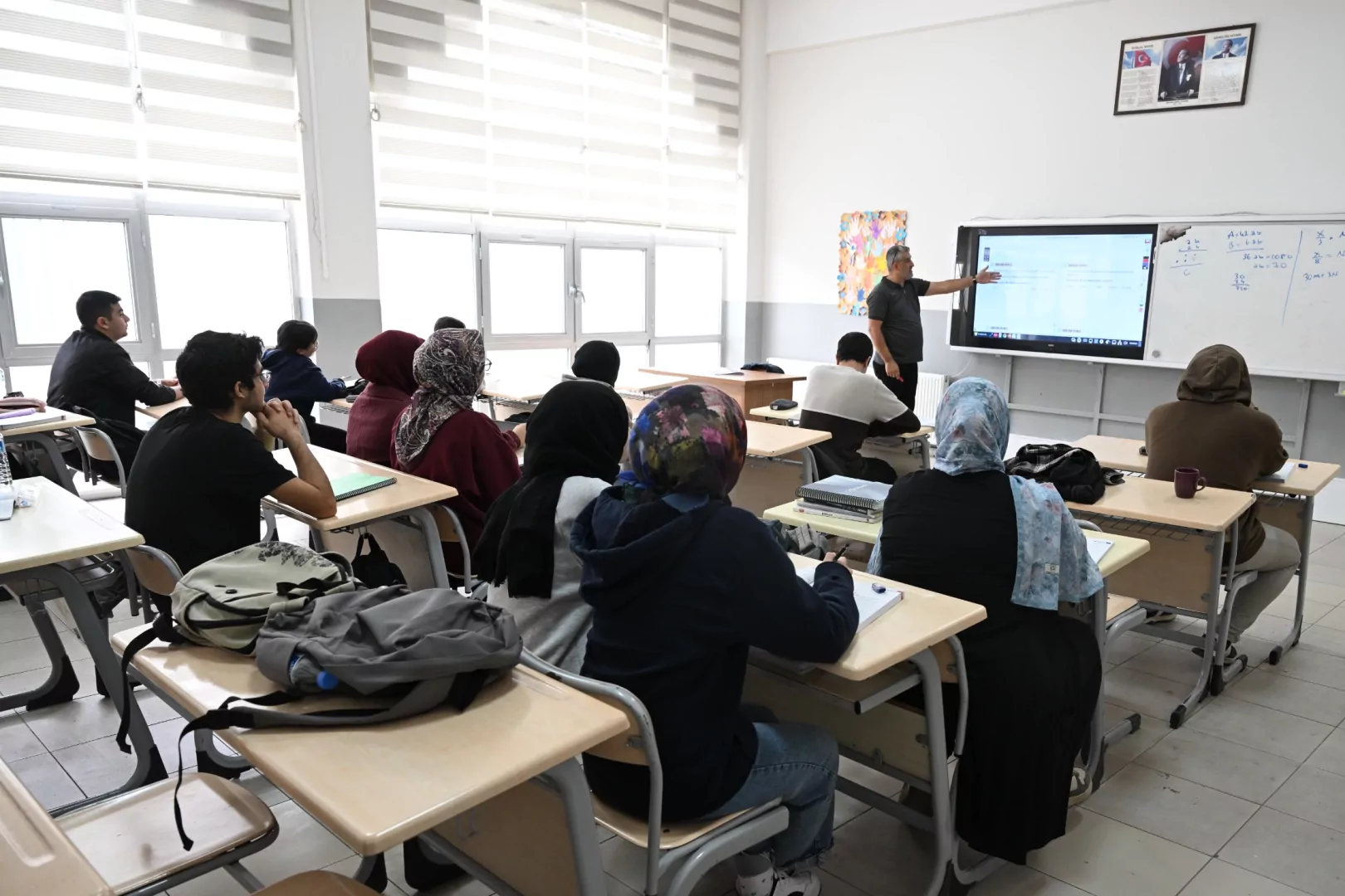 Kernek K&uuml;lliyesi&rsquo;nde 200 &ouml;ğrenci &uuml;niversiteye hazırlanıyor