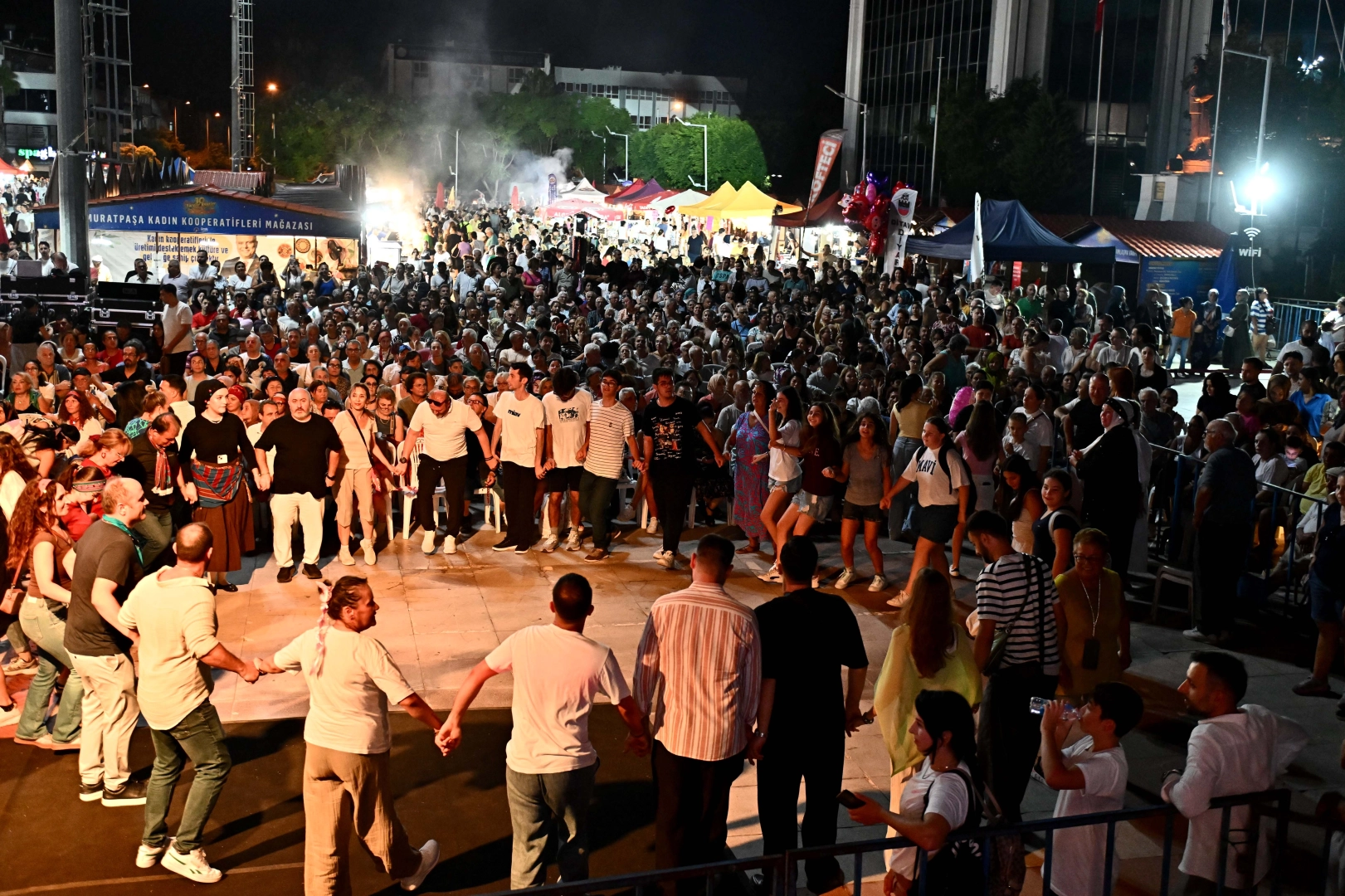 Muratpaşa&rsquo;da Karadeniz fırtınası