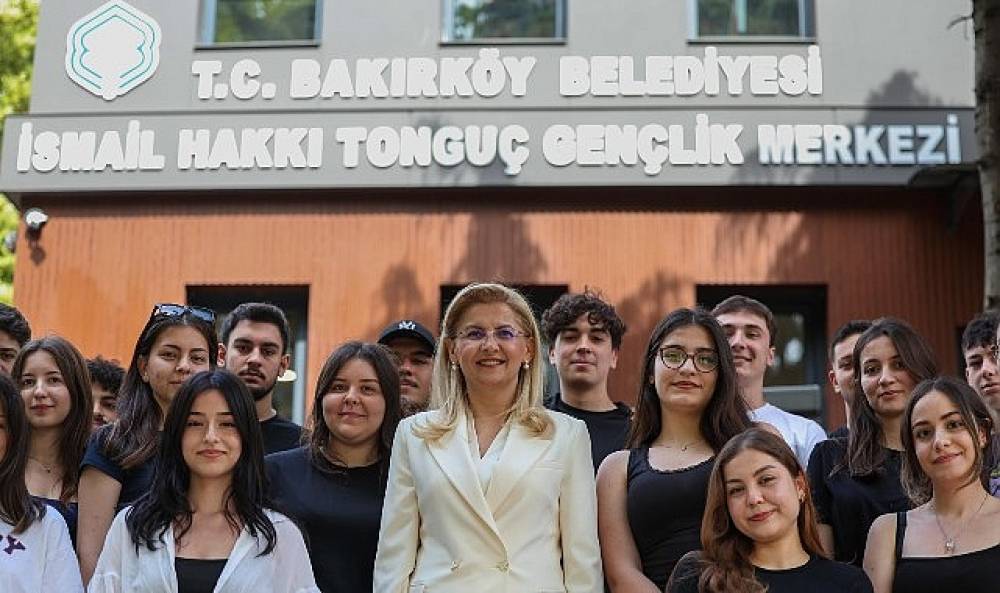 Bakırk&ouml;y Belediyesi &Ouml;ğrencilere Eğitim Desteğini %166 Artırdı