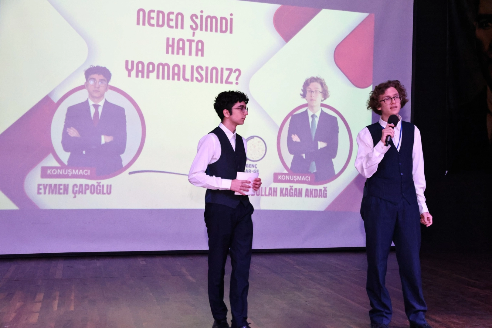 Sakarya&rsquo;da gen&ccedil;ler T&uuml;rkiye Y&uuml;zyılı vizyonuyla bir araya geldi