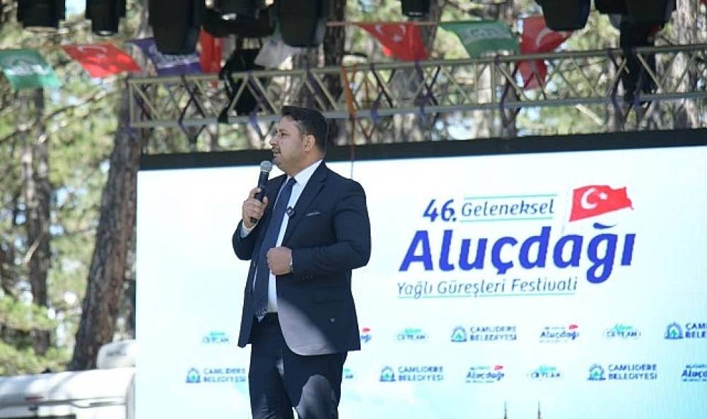 Başkan &Ccedil;ırpanoğlu, &Ccedil;amlıdereli Hemşehrileriyle Festivalde Buluştu