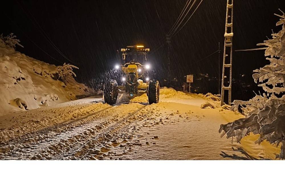 Konya B&uuml;y&uuml;kşehir Kar Bereketinin G&uuml;nl&uuml;k Yaşamı Etkilememesi İ&ccedil;in 31 İl&ccedil;ede 1.885 Personel, 790 Ara&ccedil;la Mesaide