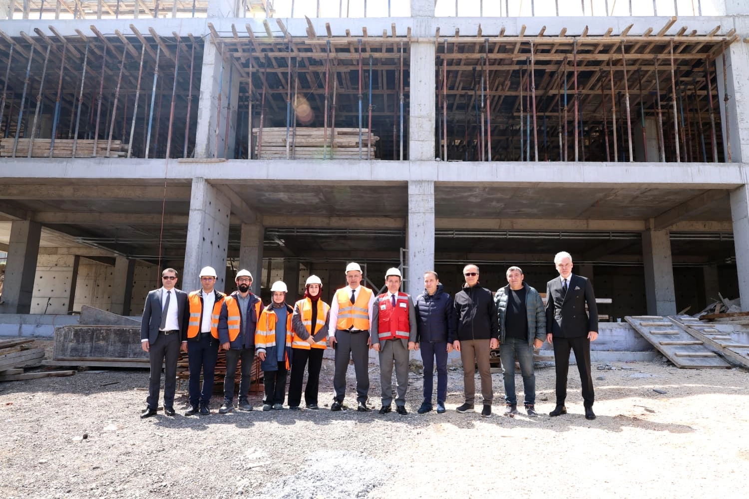 Bursa Osmangazi&rsquo;de yeni kreş ve sağlık merkezi y&uuml;kseliyor