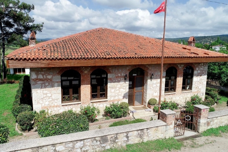Balıkesir B&uuml;y&uuml;kşehir m&uuml;zelerine erişim kolaylaştı