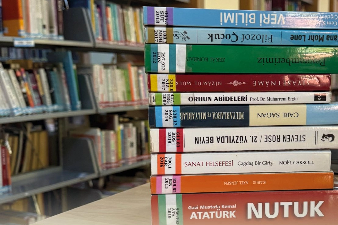 50&rsquo;den fazla s&ouml;zl&uuml;k tek platformda