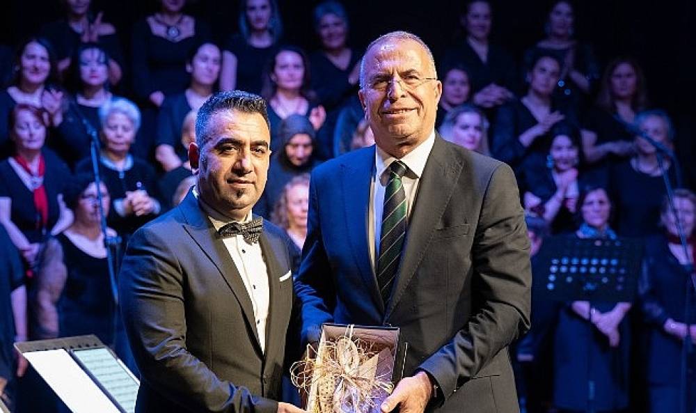 T&uuml;rk halk m&uuml;ziğinin se&ccedil;kin eserleri Gaziemir'de yankılandı