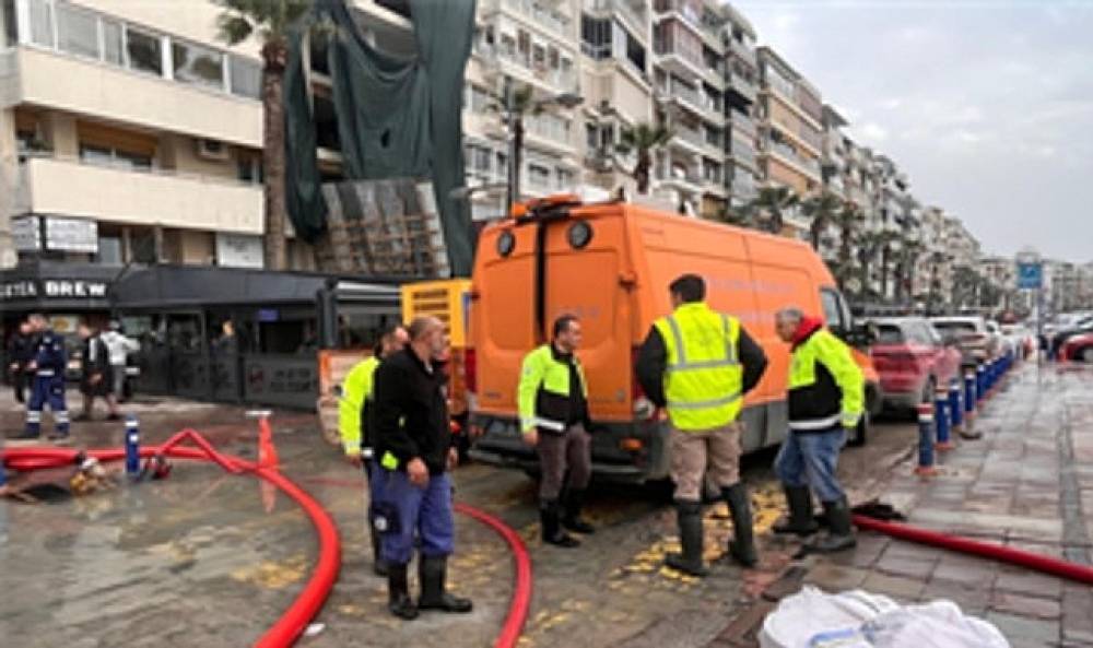 İzmir'de 50 yılda bir g&ouml;r&uuml;len meteorolojik tablo