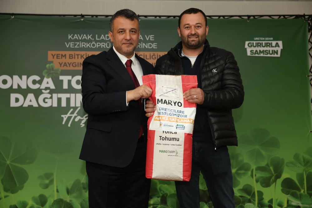 Samsun'da &uuml;reticiye yonca tohumu ve g&uuml;bre desteği