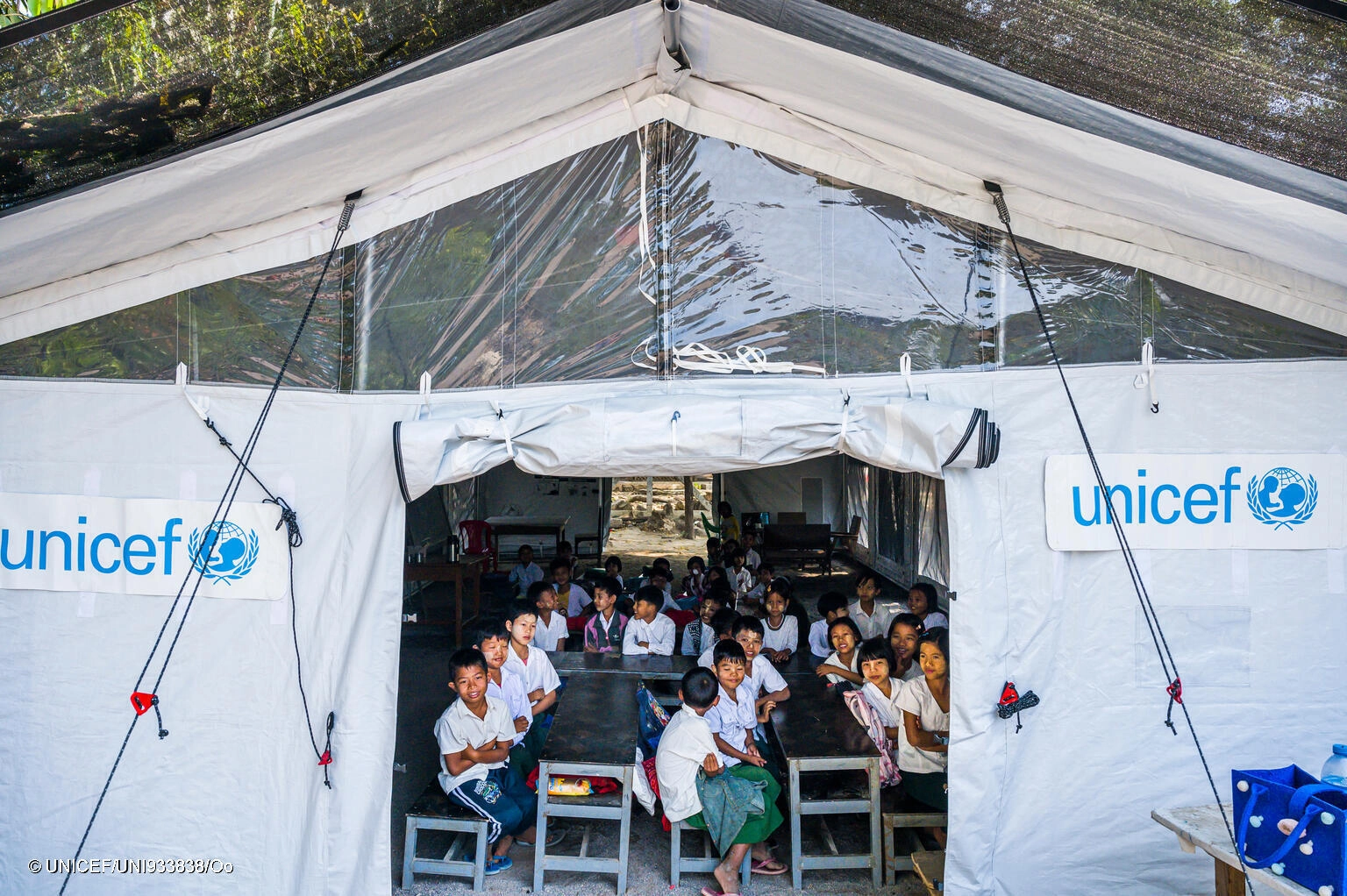 UNICEF: 200 milyondan fazla &ccedil;ocuk yardıma muhta&ccedil;