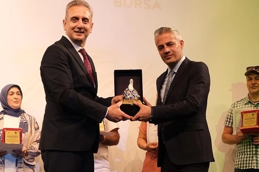 Bursa Devlet Tiyatrosu g&uuml;&ccedil;lerini Milli Eğitim'le birleştirdi