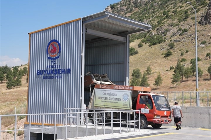 Denizli&rsquo;de vahşi depolama uygulaması tarih oldu