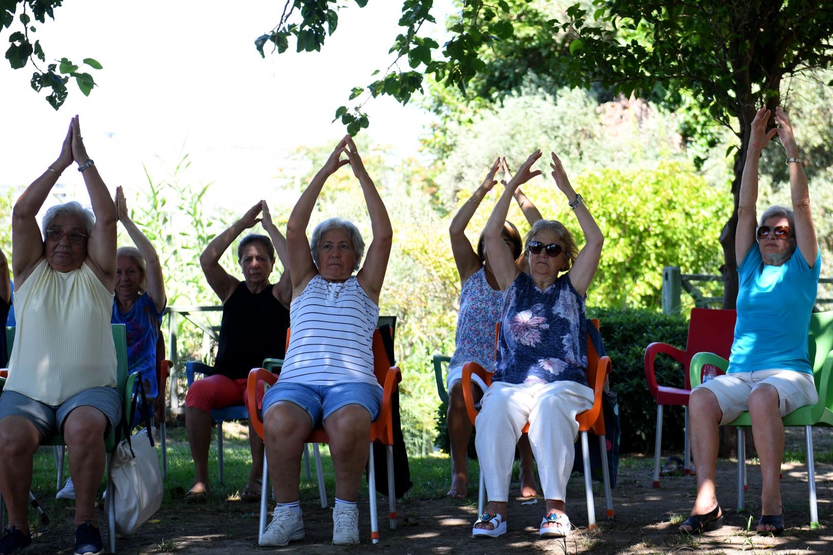 Antalya Muratpaşa&rsquo;da yoga ile aktif yaş alıyorlar