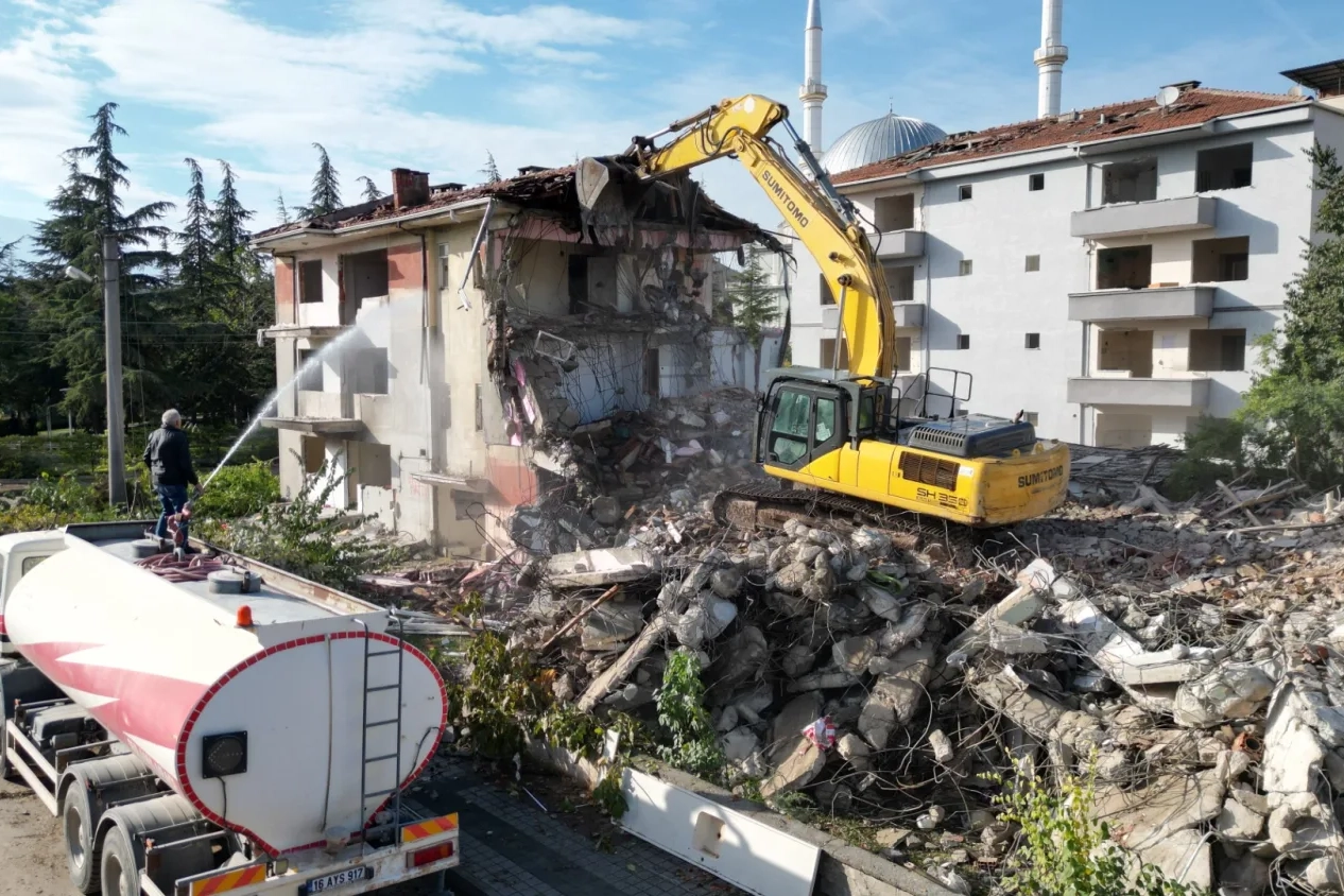 Bursa İneg&ouml;l&rsquo;de 'g&uuml;venli şehir' i&ccedil;in d&ouml;n&uuml;ş&uuml;m s&uuml;r&uuml;yor