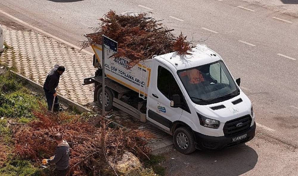 Kartepe'de Bayram &Ouml;ncesi Kapsamlı Temizlik Dokunuşu