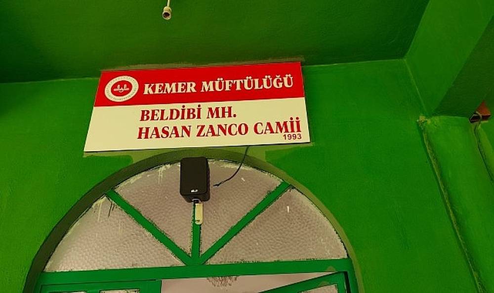 Bayram &ouml;ncesi camilerde temizlik 