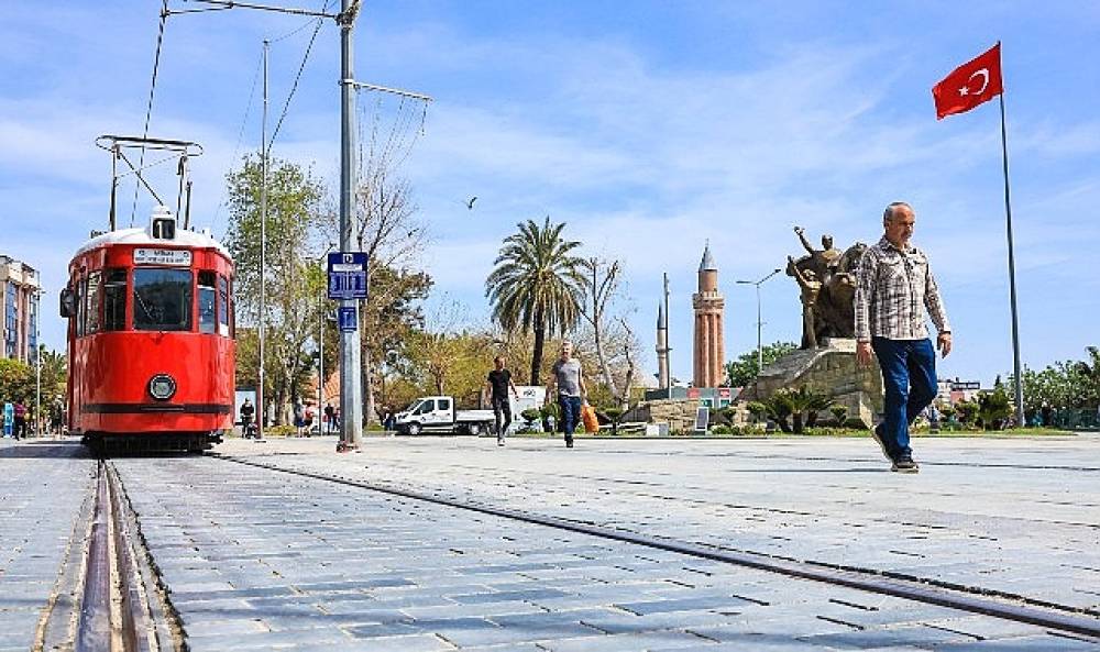 B&uuml;y&uuml;kşehir'den 19 Mayıs'ta &uuml;cretsiz ulaşım kararı