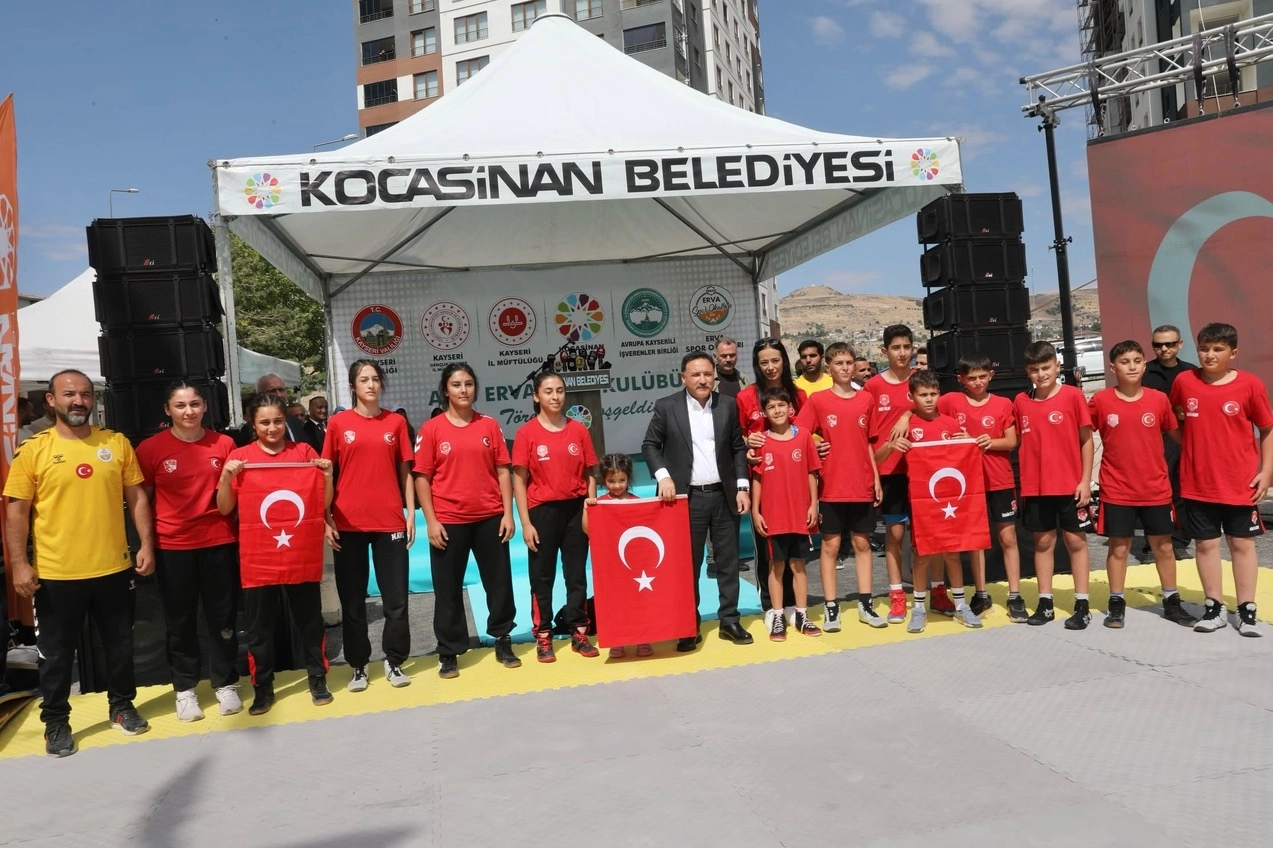 Kayseri Kocasinan'da 75'inci Erva Spor Okulu hizmete a&ccedil;ıldı